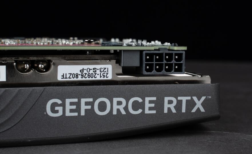 ZOTAC GAMING GeForce RTX 4060 8GB SOLO显卡开箱评测-第4张图片-装机笔记