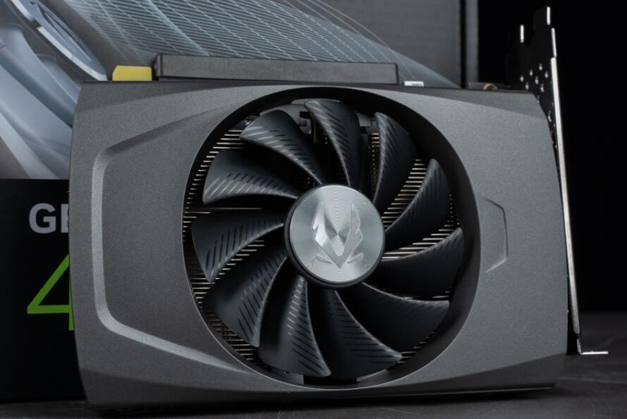 ZOTAC GAMING GeForce RTX 4060 8GB SOLO显卡开箱评测-第2张图片-装机笔记