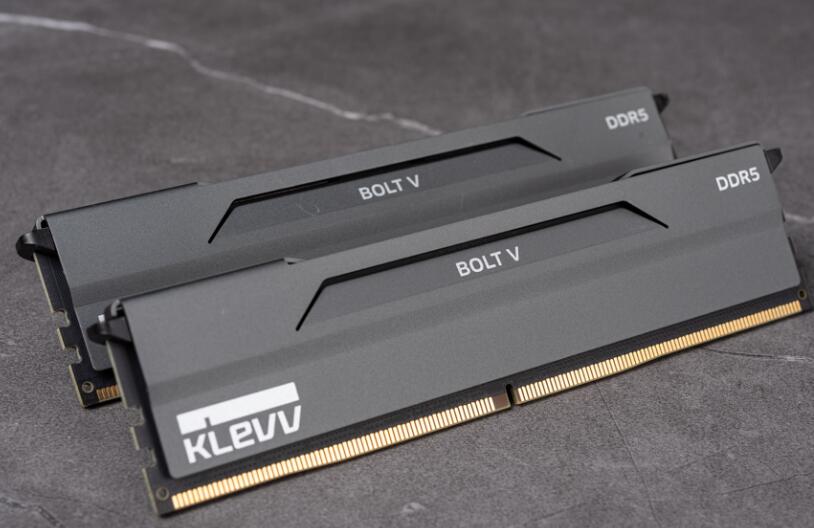 KLEVV BOLT V DDR5 6400MT/s 16GBx2內存开箱评测-第3张图片-装机笔记