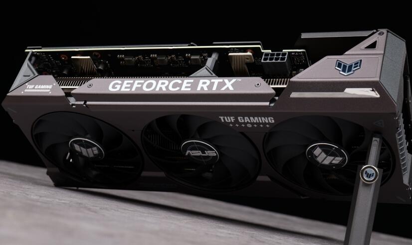 华硕TUF Gaming GeForce RTX4070 OC显卡开箱评测-第3张图片-装机笔记