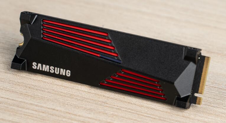 SAMSUNG 990 PRO with Heatsink PCIe 4.0 M.2固态硬盘开箱测试（三星990pro固态）-第3张图片-装机笔记